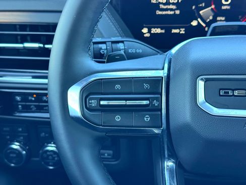 Used 2025 GMC Yukon XL Denali w/ Denali Reserve Package image 28