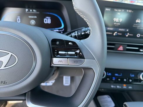 New 2026 Hyundai Elantra Sport FWD image 18