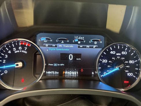 Used 2019 Ford F250 Lariat w/ Chrome Package image 20