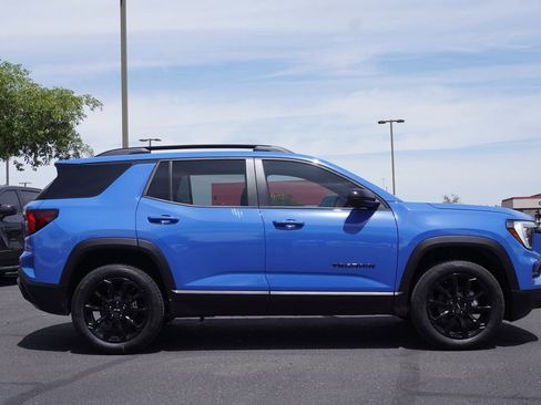 New 2026 GMC Terrain Elevation w/ Elevation Premium Package FWD image 2