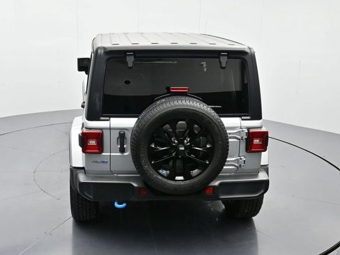 Used 2023 Jeep Wrangler Unlimited Sahara image 45