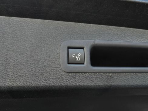 Certified 2026 Toyota Sienna Limited FWD image 27