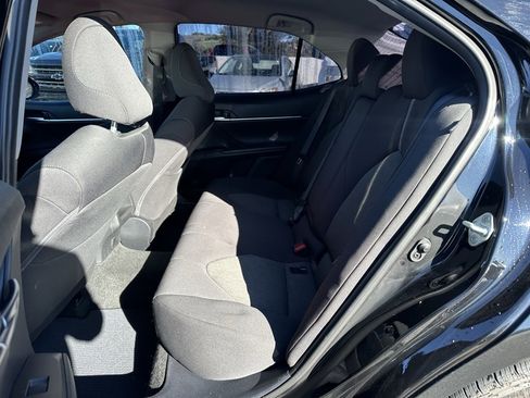 Used 2024 Toyota Camry LE image 7