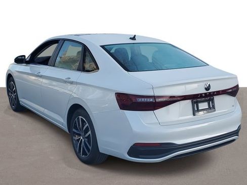 New 2026 Volkswagen Jetta SE FWD image 3