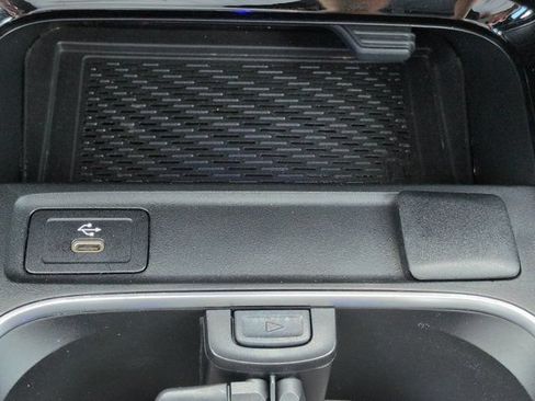 Used 2025 Mercedes-Benz GLA 250 image 21