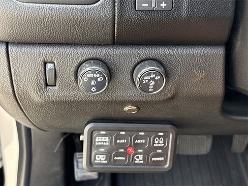 Used 2021 Chevrolet Colorado ZR2 w/ Colorado ZR2 Bison Edition image 16