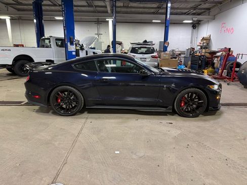 Used 2021 Ford Mustang Shelby GT500 w/ Technology Package image 9