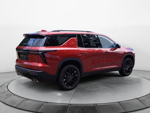 Used 2025 Chevrolet Traverse LT w/ Midnight/Sport Edition FWD image 7