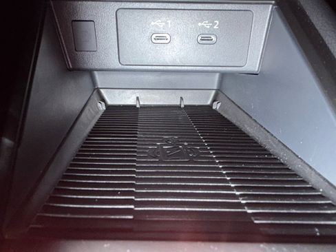 Used 2026 Nissan Kicks SR FWD image 38