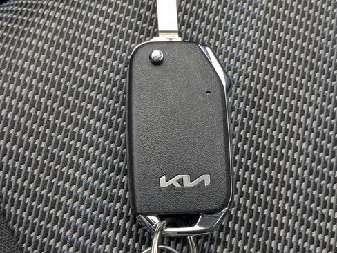 Certified 2026 Kia Seltos LX FWD image 29