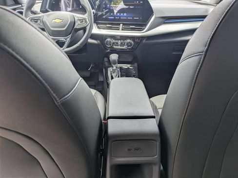 New 2026 Chevrolet Trax LT w/ Driver Confidence Package FWD image 24