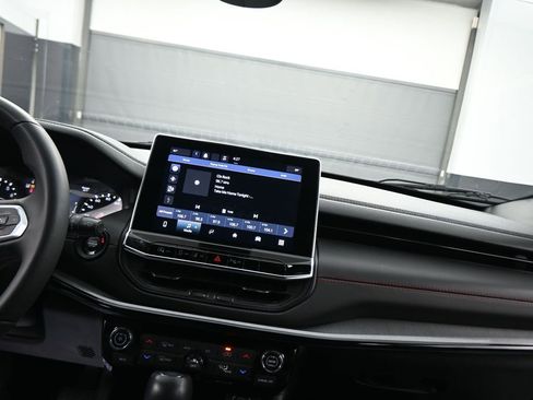 Used 2024 Jeep Compass Trailhawk image 46