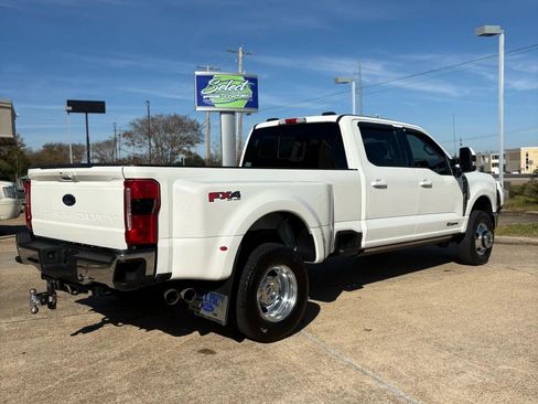 Used 2023 Ford F350 Lariat w/ Lariat Ultimate Package image 6