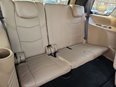 Used 2019 Cadillac Escalade Platinum AWD/4WD image 22