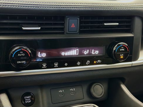 Used 2024 Nissan Rogue SV image 10