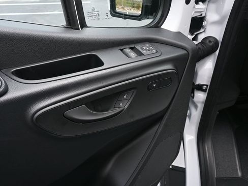 Used 2026 Mercedes-Benz Sprinter 2500 image 8