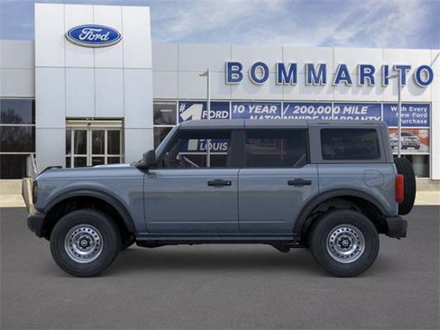 New 2025 Ford Bronco 4-Door image 3