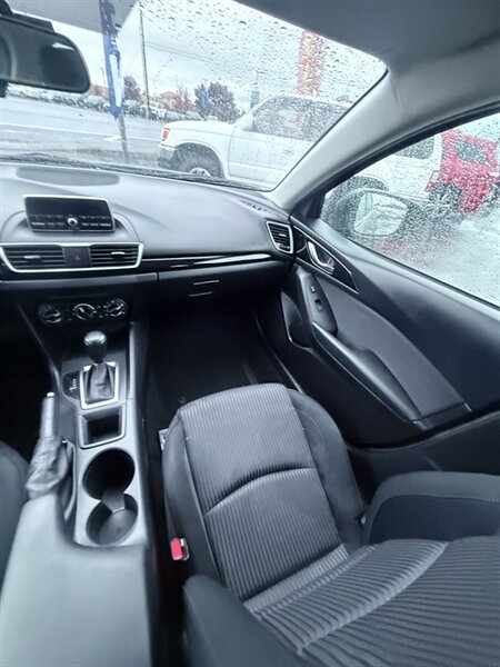 Used 2014 MAZDA MAZDA3 i Touring FWD image 17