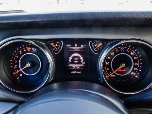 Used 2021 Jeep Gladiator Sport AWD/4WD image 28