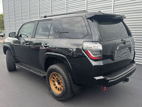 Used 2023 Toyota 4Runner TRD Off-Road Premium w/ Off Road Premium Plus Package AWD/4WD image 3