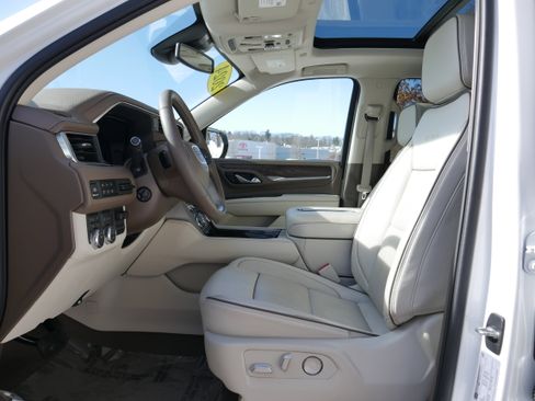 Used 2024 GMC Yukon Denali w/ Max Trailering Package image 16