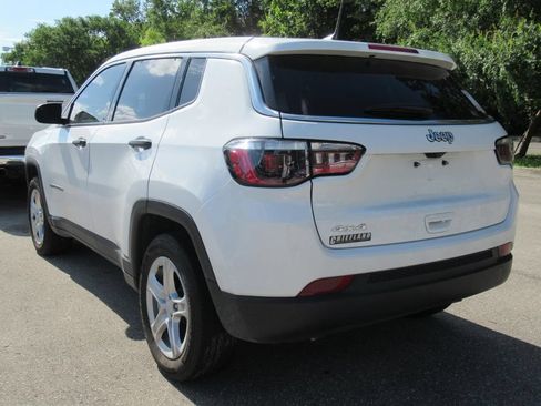 Used 2024 Jeep Compass Sport AWD/4WD image 3