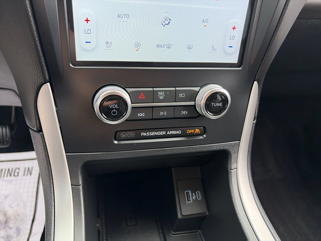 Used 2024 Ford Edge SEL w/ Convenience Package AWD/4WD image 22