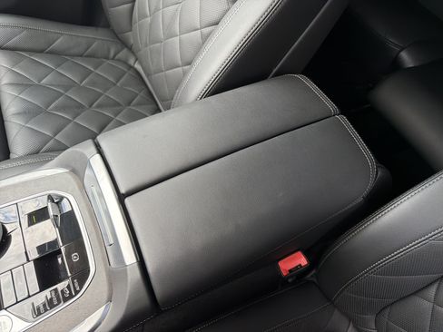 Used 2024 BMW X7 xDrive40i w/ Premium Package AWD/4WD image 40