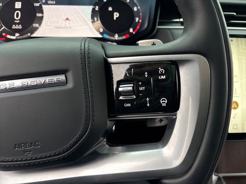 Used 2025 Land Rover Range Rover Long Wheelbase Autobiography image 26