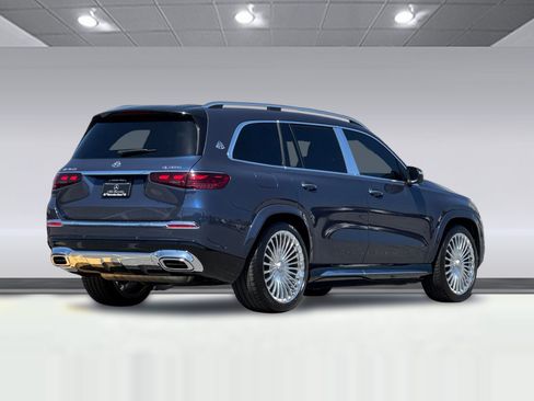 Used 2024 Mercedes-Benz Maybach GLS 600 4MATIC image 8