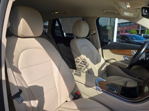 Used 2022 Mercedes-Benz GLC 300 4MATIC image 43