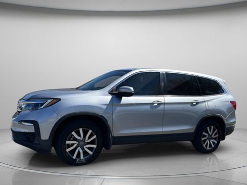 Used 2021 Honda Pilot EX image 2