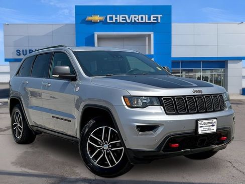 Used 2018 Jeep Grand Cherokee Trailhawk AWD/4WD image 2