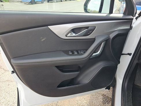 Used 2025 Chevrolet Blazer LT AWD/4WD image 15