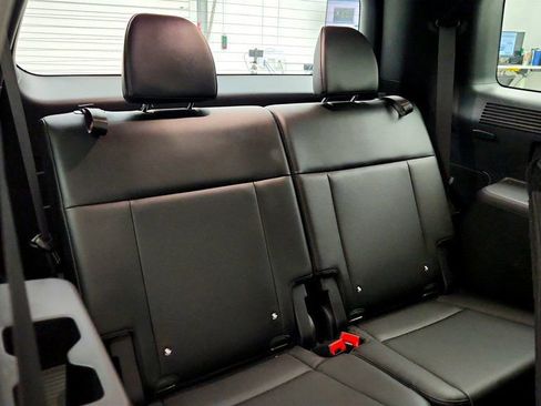 Used 2024 Hyundai Santa Fe Limited image 21