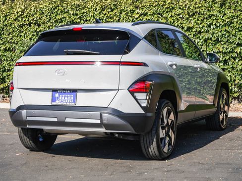 Used 2024 Hyundai Kona Limited AWD/4WD image 6