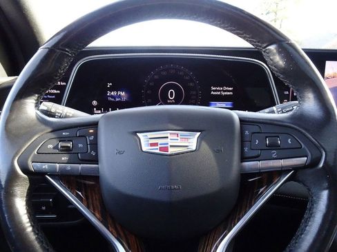 Used 2021 Cadillac Escalade Premium Luxury image 21