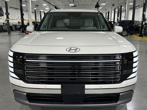 Used 2026 Hyundai Palisade Limited FWD image 3