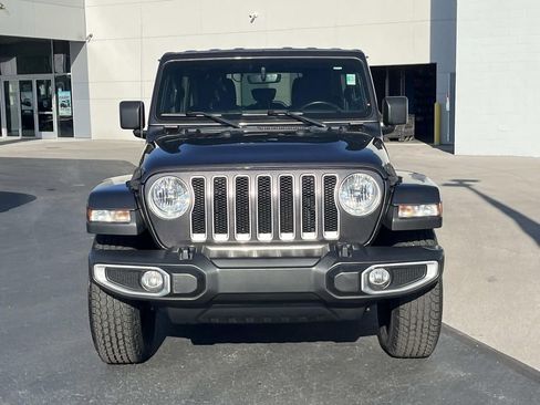 Used 2020 Jeep Wrangler Unlimited Sahara image 2