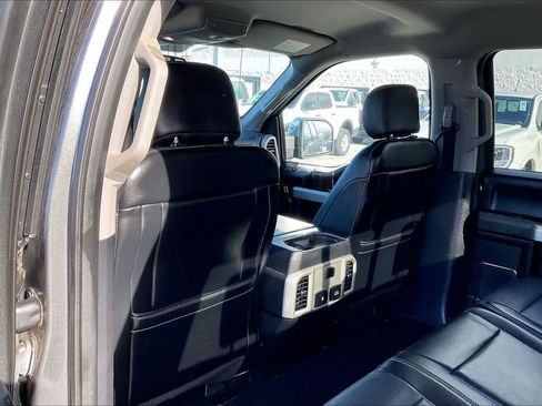 Used 2018 Ford F150 Lariat RWD image 12