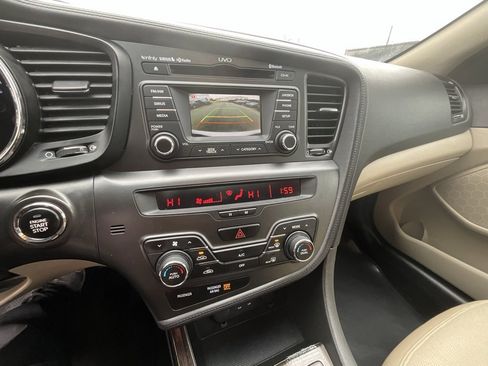Used 2013 Kia Optima EX w/ Premium Pkg image 19
