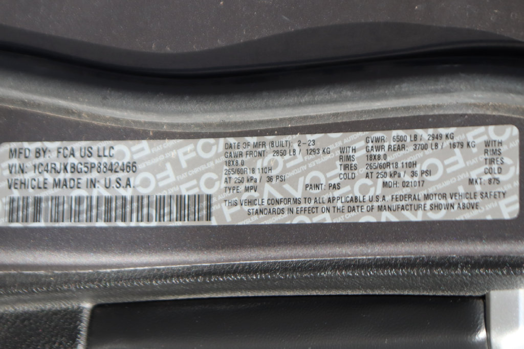 Used 2023 Jeep Grand Cherokee L Limited AWD/4WD image 49