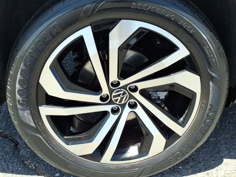 Used 2023 Volkswagen Atlas SEL AWD/4WD image 10