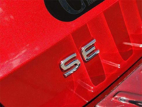 Used 2023 Volkswagen Taos SE image 12