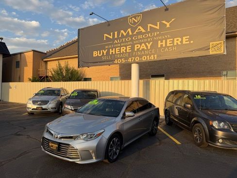 Used 2016 Toyota Avalon XLE FWD image 3