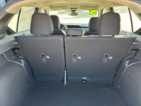 Used 2025 Nissan Kicks Play S image 10