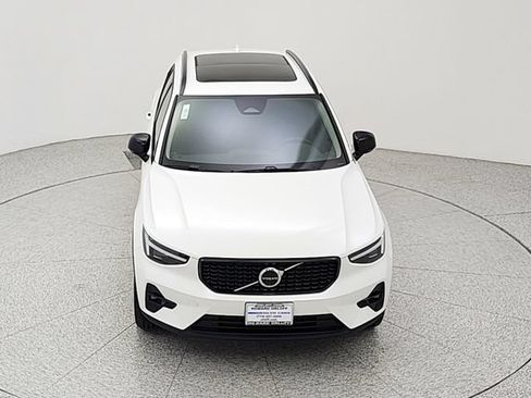 New 2026 Volvo XC40 B5 Plus w/ Protection Package Premier AWD/4WD image 14