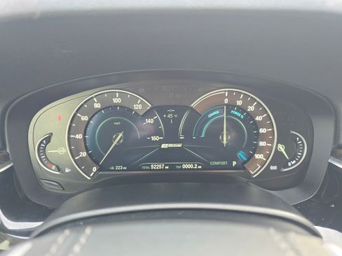 Used 2018 BMW 530e xDrive image 31