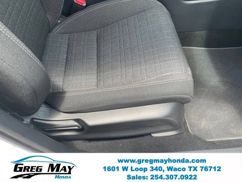 Used 2025 Honda HR-V LX image 25