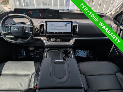 Certified 2025 Ford Expedition Max Platinum w/ Driver's Package AWD/4WD image 18